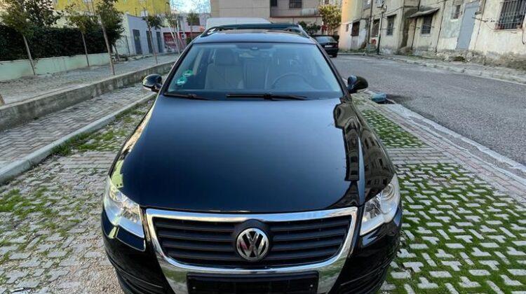 Volkswagen Passat SW or Similar